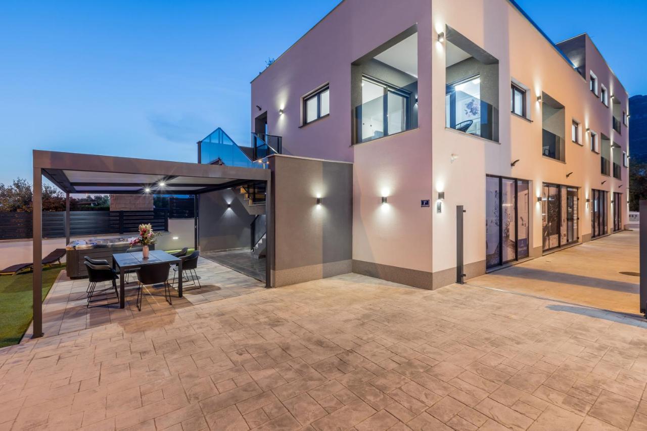 Luxury Apartments Katarina Kaštela Екстериор снимка