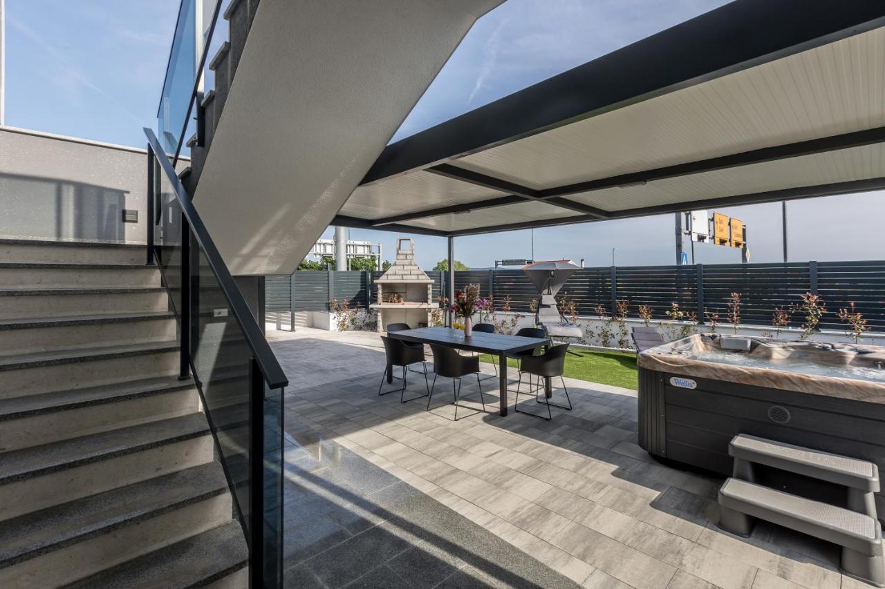 Luxury Apartments Katarina Kaštela Екстериор снимка