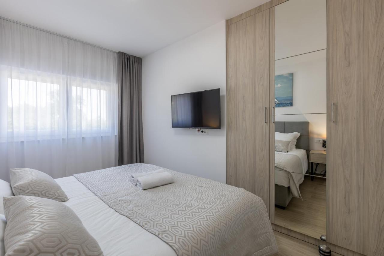 Luxury Apartments Katarina Kaštela Екстериор снимка