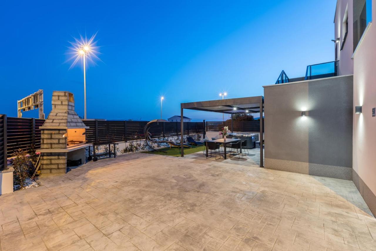 Luxury Apartments Katarina Kaštela Екстериор снимка