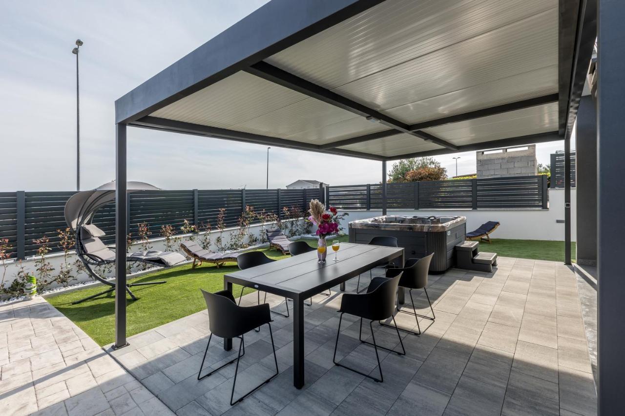 Luxury Apartments Katarina Kaštela Екстериор снимка