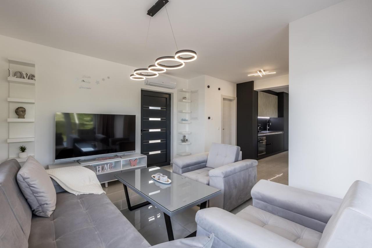 Luxury Apartments Katarina Kaštela Екстериор снимка